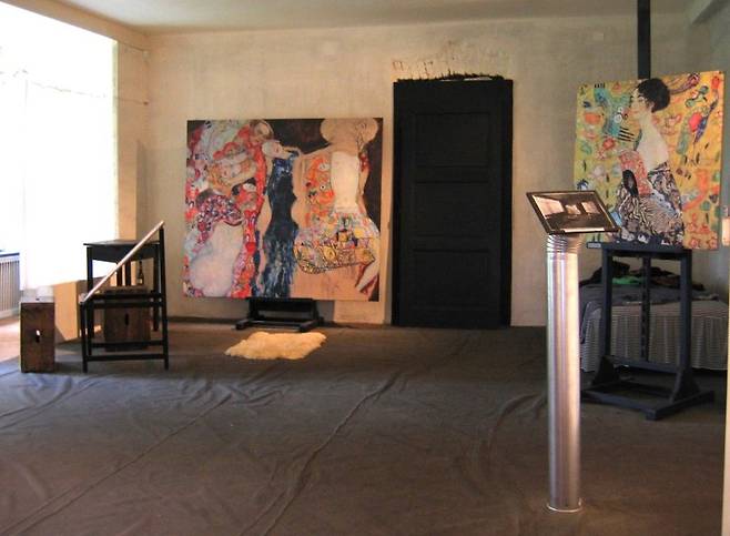 1918년 1월 18일 구스타프 클림트가 뇌졸중으로 쓰러질 당시를 재현한 화실 조성관 대표 제공