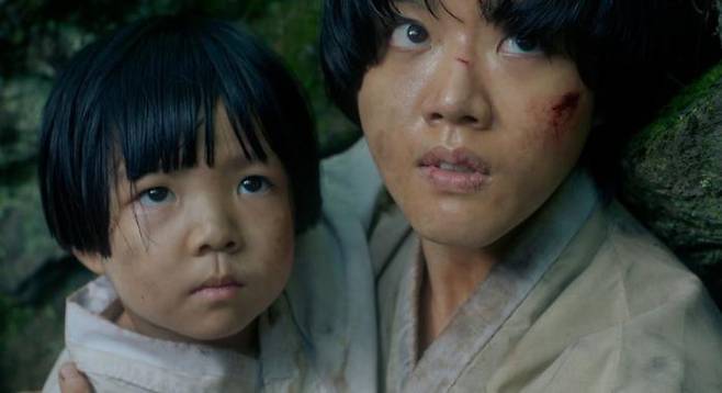 A scene from the film Hanran. Kim Min-chae (left) as Haeseong and Kim Hyang-gi as A-jin. / Courtesy of Triple Pictures
