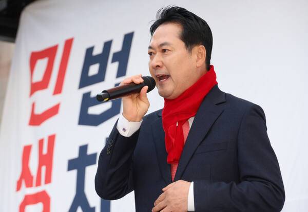 국민의힘 장동혁 대표가 26일 충남 천안종합버스터미널 조각광장에서 열린 '민생회복과 법치수호 충남 국민대회'에서 발언하고 있다. 연합뉴스