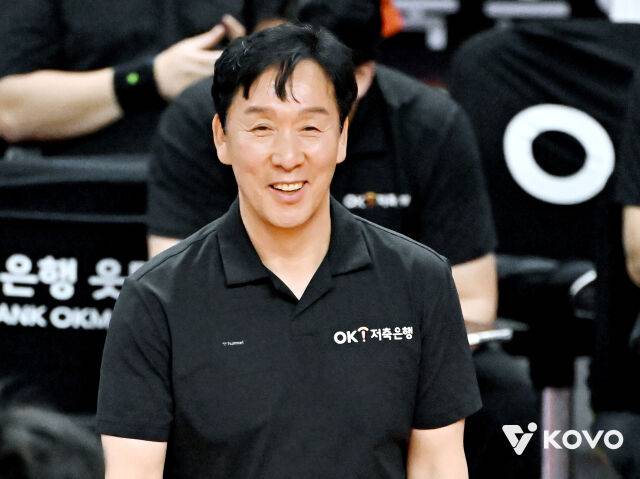 OK저축은행 신영철 감독./KOVO