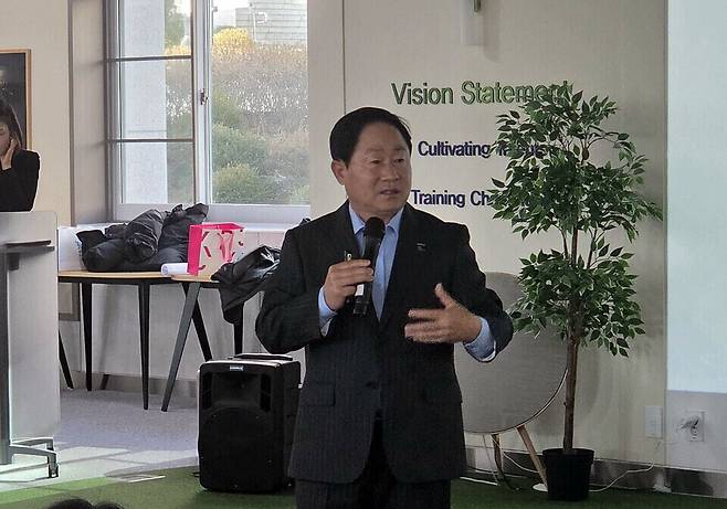 ▲ 경복대학교에서 학생들을 대상으로 특강을 하는 주광덕 남양주시장.