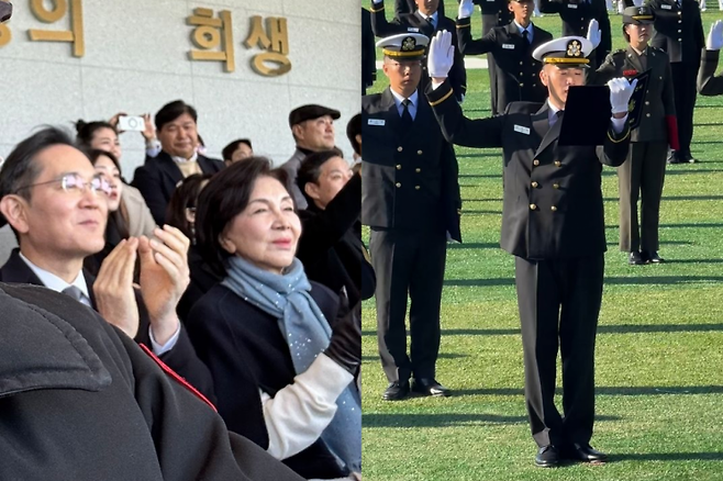 이재용 삼성전자 회장이 해군 학사사관후보생 139기 임관식에서 장남 이지호 소위의 이름이 호명되자 단상 쪽을 향해 박수를 보내고 있다. 모친 홍라희 삼성미술관 리움 명예관장과 동생 이서현 삼성물산 사장도 함께 박수를 보내며 임관을 축하했다. 백종민 테크스페셜리스트