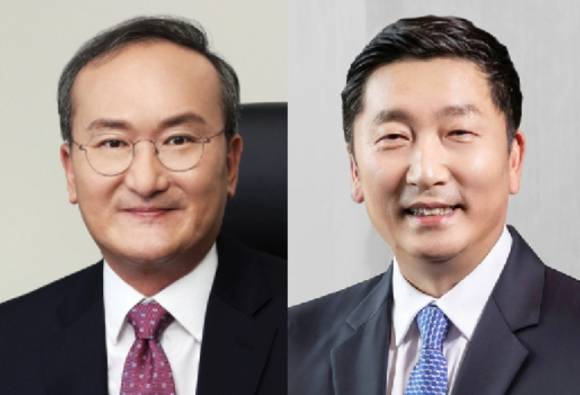 (왼쪽부터)이석희 SK온 사장, 이용욱 SK온 사장. [사진=SK온]