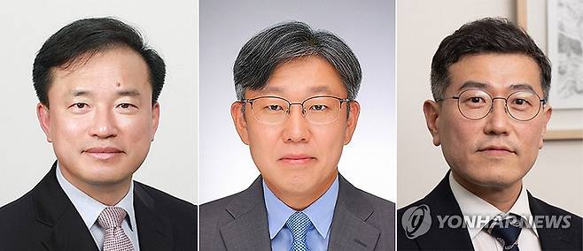 이 대통령, 초대 방미통위 위원장 등 인선 (서울=연합뉴스) 대통령실은 28일 이재명 대통령이 초대 방송미디어통신위원회(방미통위) 위원장 후보자에 김종철 연세대 법학전문대학원 교수(왼쪽부터), 국토교통부 제1차관에 김이탁 경인여대 항공서비스학과 겸임교수, 방미통위 위원에 류신환 법무법인 지향 변호사를 인선했다고 밝혔다. 2025.11.28 [대통령실 제공. 재판매 및 DB 금지] photo@yna.co.kr