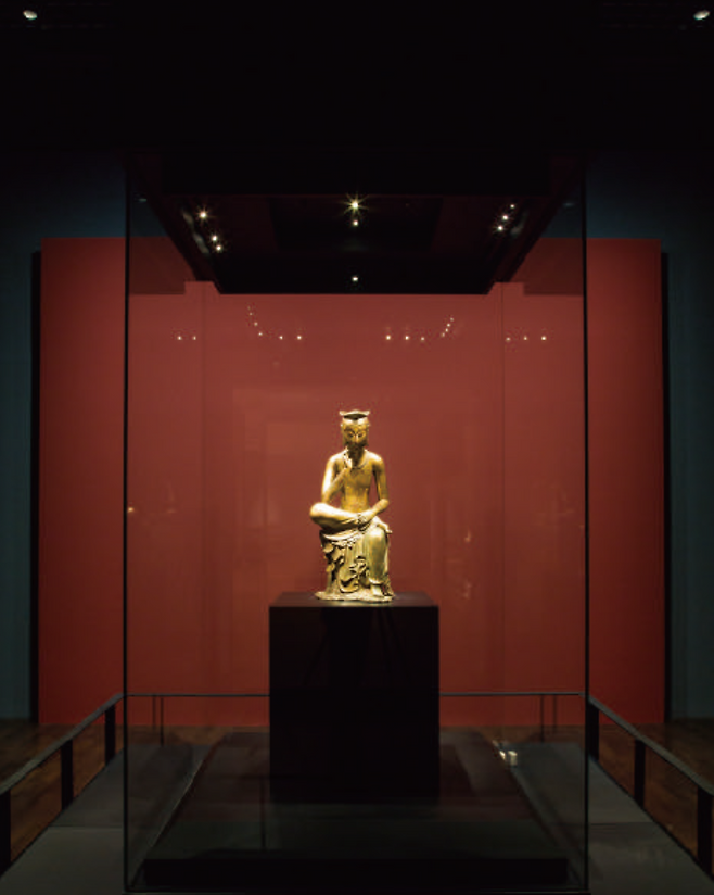 ‘사유의 방’이 만들어지기 전 국립중앙박물관 3층 불교조각실에 있는 반가사유상실. 국보 제83호 금동반가사유상이 전시되고 있다. 국립중앙박물관 제공