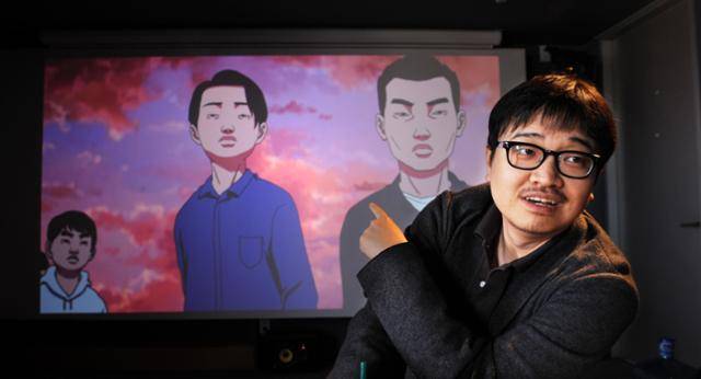 연상호 감독이 2011년 10월 20일 '돼지의 왕' 개봉을 앞두고 한국일보와 인터뷰하고 있다. 한국일보 자료사진