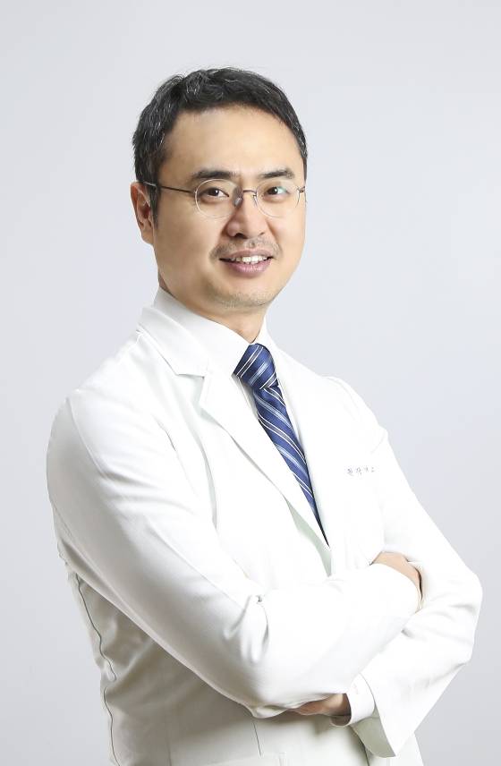 여우진 바른세상병원 관절센터 정형외과 전문의. /사진제공=바른세상병원