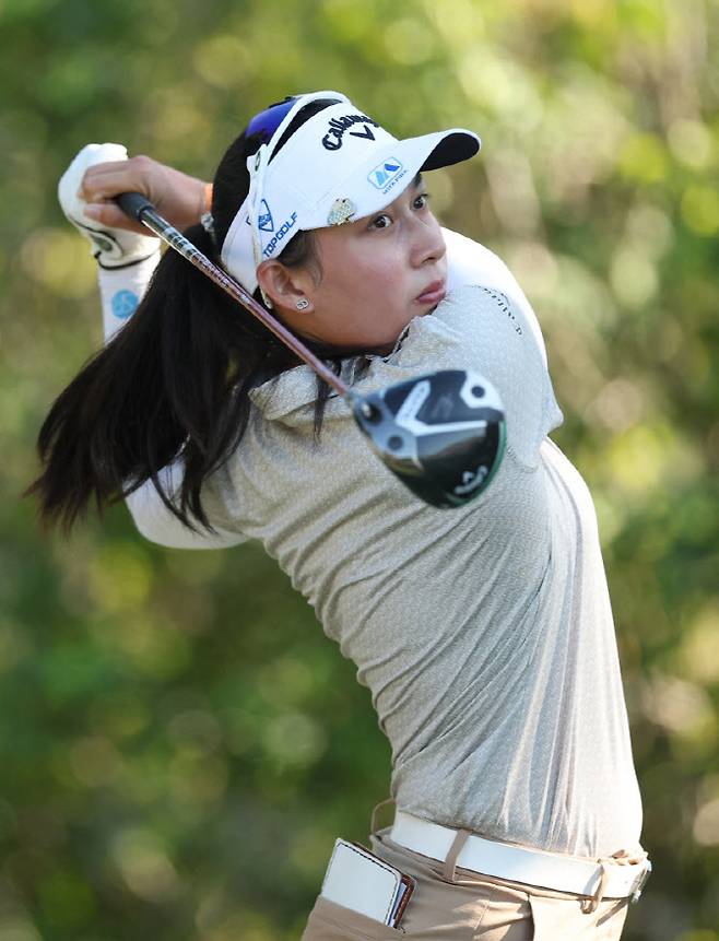 드라이버 티샷 날리는 지노 티띠꾼.(사진=AFPBBNews)