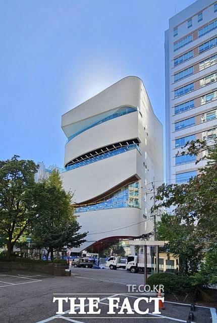 서울영화센터 낮 전경./서울시