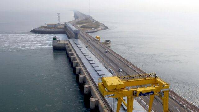 한국수자원공사 시화호조력발전소 전경. / 수공