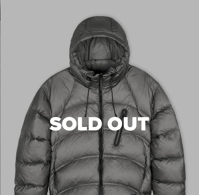 완판 행렬이 일고 있는 뉴발란스 겨울 신제품 점퍼. 사진=이랜드월드 제공