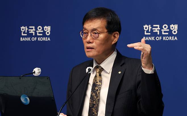 이창용 한국은행 총재가 23일 오전 서울 중구 한국은행에서 열린 금융통화위원회 본회의 후 기자간담회를 하고 있다. [헤럴드DB]