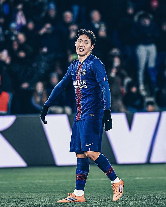 파리 생제르맹(PSG)은 30일(한국시간) 모나코 루이 2세 경기장에서 열린 2025~2026시즌 리그앙 14라운드에서 AS모나코에 0-1로 패했다. 이강인은 3경기 연속 리그 선발 출전했지만, 공격 포인트는 없었다. 사진출처｜PSG 페이스북