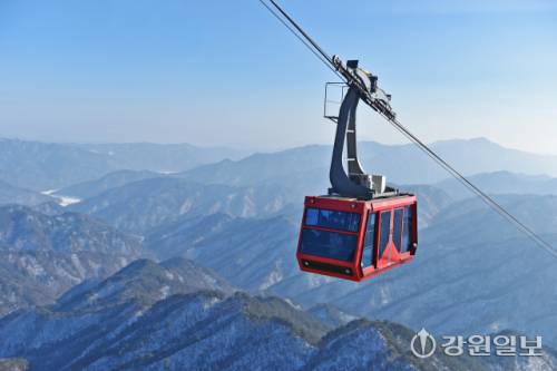 ◇화천의 관광상품인 백암산케이블카가 2022년 10월 개장됐으나 매년 적자를 면치 못하고 있다.
