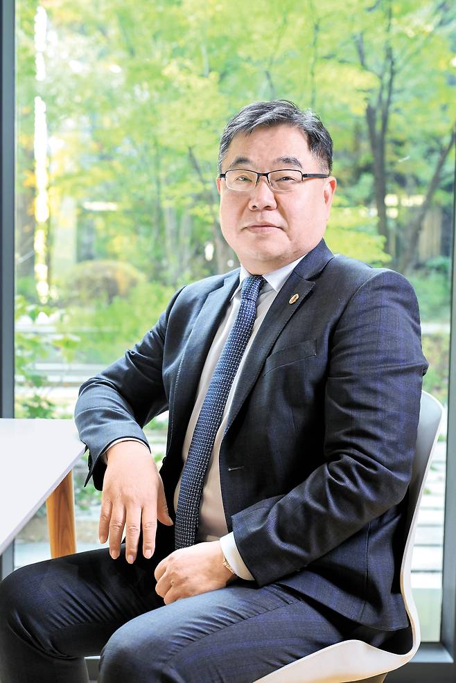 양산부산대병원 외과 이상수 교수는 “혈관이 막히거나 터지면 생명을 위협할 정도로 치명적일 수 있어 조기 발견이 무엇보다 중요하다”고 강조했다. 인성욱 객원기자