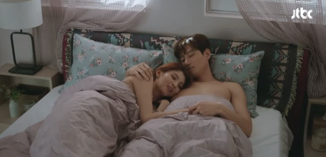 "The World of the Married," starring Han So-hee (left) and Park Hae-jun (JTBC)