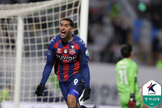수원FC 공격수 싸박. /사진=한국프로축구연맹 제공