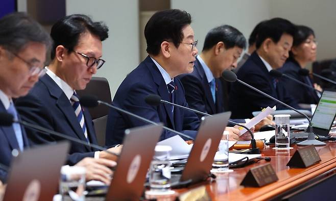 이재명 대통령이 2일 서울 용산 대통령실에서 열린 국무회의에서 발언하고 있다. 연합뉴스