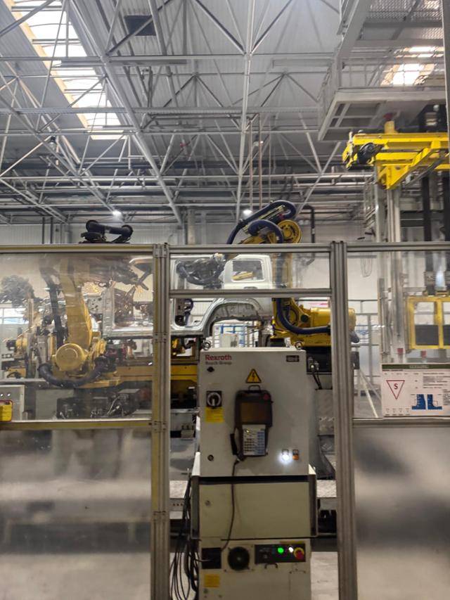 중국 쓰촨성 충칭시 창청자동차 생산라인의 산업용 로봇. 충칭=이혜미 특파원