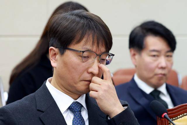 박대준 쿠팡 대표이사가 2일 국회에서 열린 과학기술정보방송통신위원회의 쿠팡 개인정보 유출 사고 관련 현안 질의에서 생각에 잠겨 있다. 뉴시스