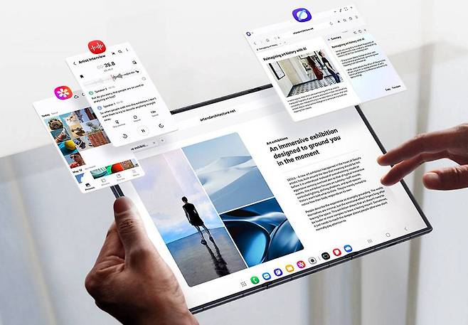 넓은 화면에 맞춰 멀티태스킹, AI 기능을 최적화했다 / 출처=삼성전자