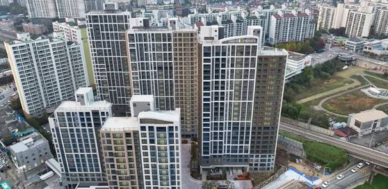 입주 2년 넘게 조합원은 등기가 없어 재산권 행사를 제대로 하지 못하는 남양주 덕소7구역 재개발 아파트(덕소강변라온프라이빗).