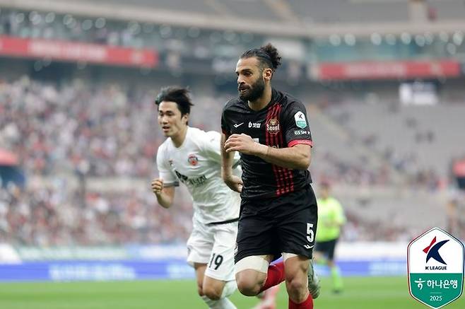 [서울=뉴시스] 프로축구 K리그1 FC서울 야잔. (사진=한국프로축구연맹 제공) *재판매 및 DB 금지