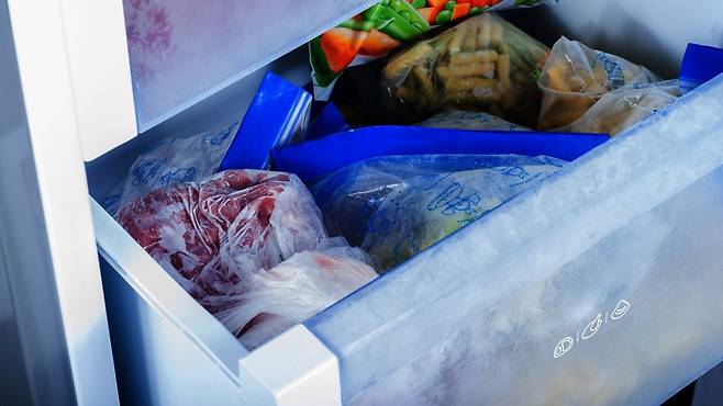 냉동 후 한번 녹인 음식을 '재냉동'하는 것은 위험하다｜출처: 클립아트코리아