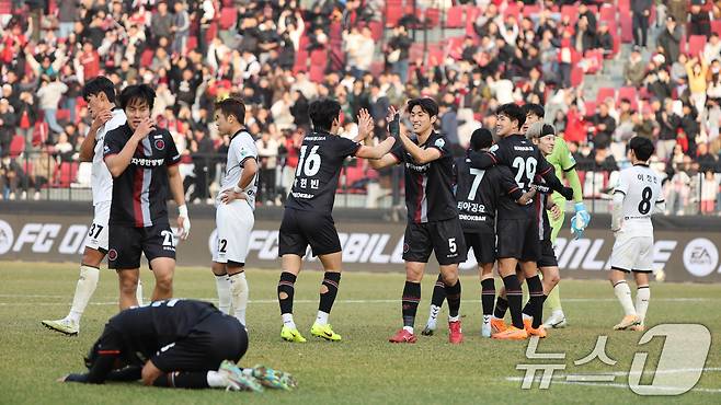 구단 처음으로 승강 PO에 나서는 부천FC. /뉴스1 ⓒ News1 황기선 기자