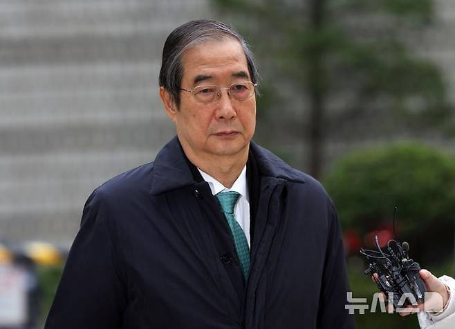 '내란 방조 혐의' 결심 공판 출석하는 한덕수 전 국무총리. /뉴시스