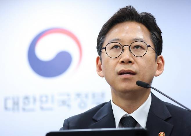 배경훈 과학기술정보통신부 장관이 8월 22일 정부서울청사에서 열린 새정부 경제성장전략 관계부처 합동 브리핑에서 세부과제를 발표하고 있다. 연합뉴스 제공