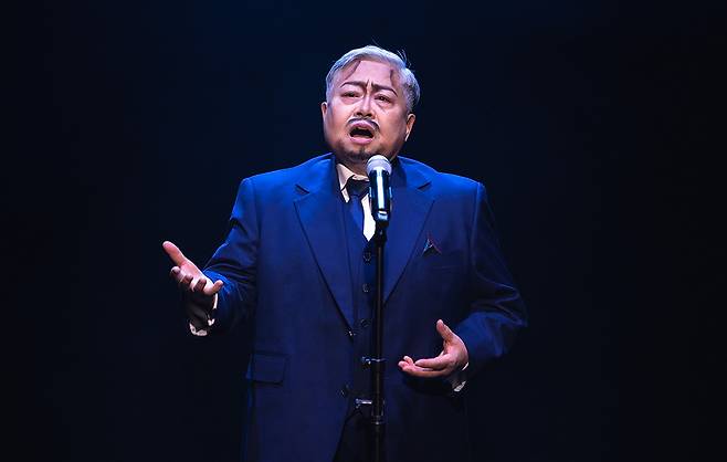 연극 <DRAGx남장신사>의 명우형. 국립정동극장 제공