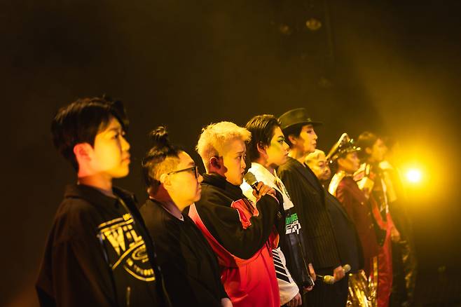 연극 <DRAGx남장신사>의 공연 모습. 국립정동극장 제공