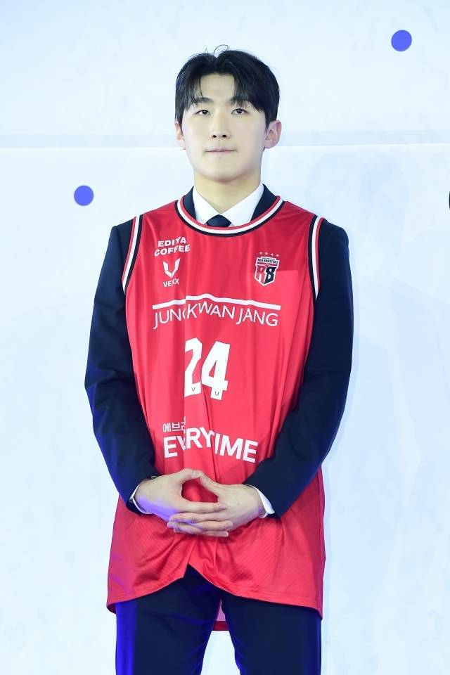 안양 정관장은 지난 2025 KBL 신인 드래프트에서 전체 1순위 지명권으로 고려대 문유현을 지명했다. 박찬희, 오세근, 문성곤, 박정웅에 이은 구단 역사상 5번째 전체 1순위 신인이다. 사진=KBL 제공
