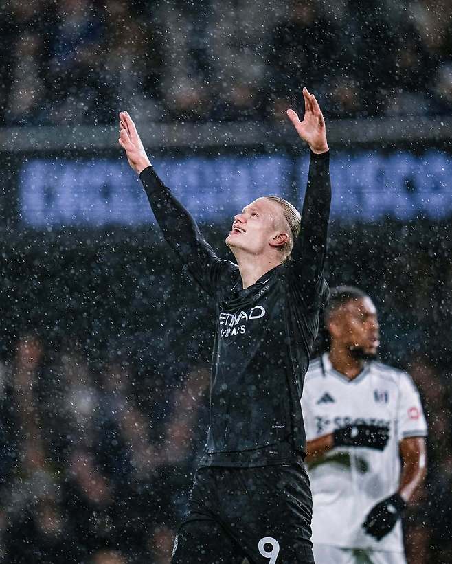 엘링 홀란이 3일(한국시간) 풀럼과 원정경기서 선제골을 넣은 뒤 기뻐하고 있다. 사진출처｜맨체스터 시티 인스타그램