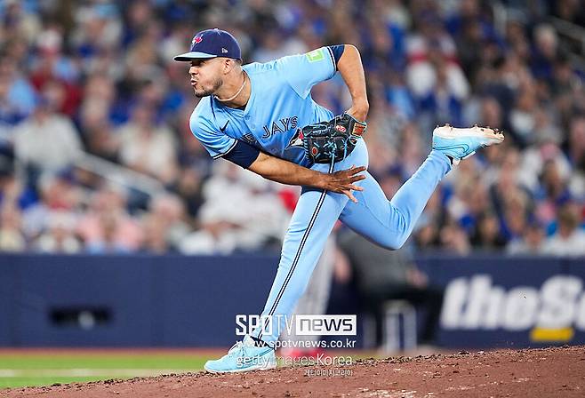 ▲ 총액 1억 달러 이상 계약자인 호세 베리오스는 폰세와 로테이션을 놓고 다툴 유력한 경쟁자다