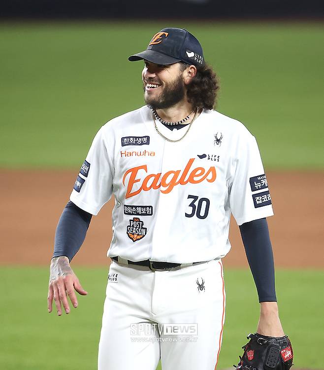 ▲ 입단 이후 곧바로 선발 로테이션 사수라는 당면 과제가 떨어진 코디 폰세 ⓒ곽혜미 기자