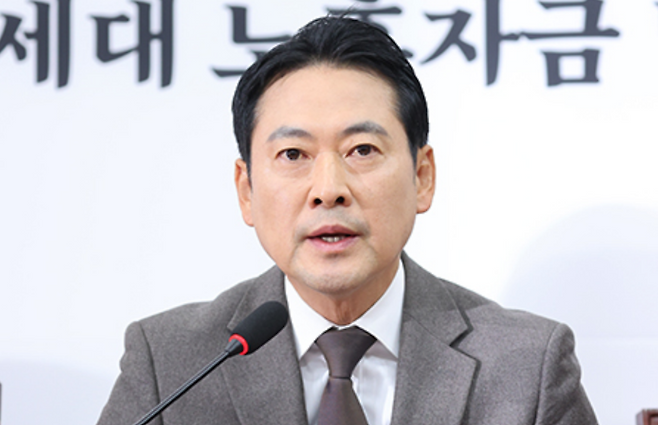 장동혁 대표가 4일 열린 최고위원회의에서 발언하고 있다. (국민의힘)