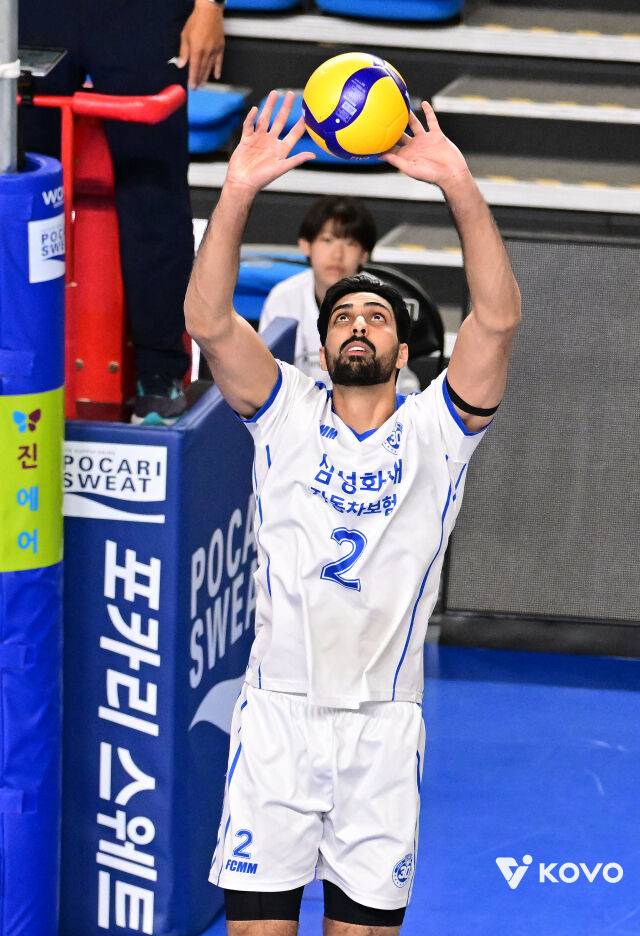 볼을 올리는 도산지./KOVO