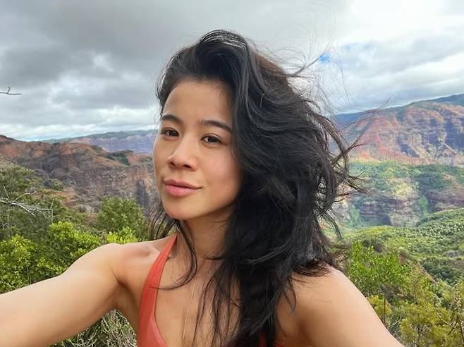 레아 루이스 소셜미디어