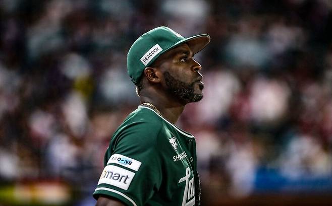 ▲ SSG는 아직 한 자리도 결정하지 못한 외국인 슬롯도 이제는 서서히 결론을 내려야 한다 ⓒSSG랜더스