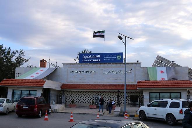 시리아 국경 (마스나=연합뉴스) 김동호 특파원 = 4일(현지시간) 레바논 국경 넘어 시리아 영토의 검문소 건물. 2025.12.4 dk@yna.co.k