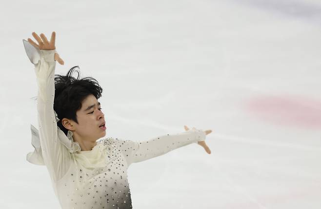 <yonhap photo-4723="">(서울=연합뉴스) 신준희 기자 = 30일 목동아이스링크에서 열린 2025 전국남녀 피겨스케이팅 회장배 랭킹대회 남자 싱글 프리스케이팅에 출전한 서민규가 경기를 펼치고 있다. <저작권자 ⓒ 1980-2025 ㈜연합뉴스. 무단 전재 재배포 금지, AI 학습 및 활용 금지></yonhap>