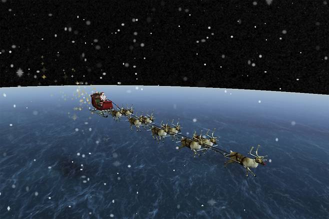Norad to track Santa's journey as he delivers presents on Christmas Eve ...