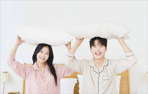 한국 남성과 일본 여성의 상호 선호도가 높아지면서 둘을 이어주는 서비스가 속속 등장 중이다. (게티이미지뱅크 제공)