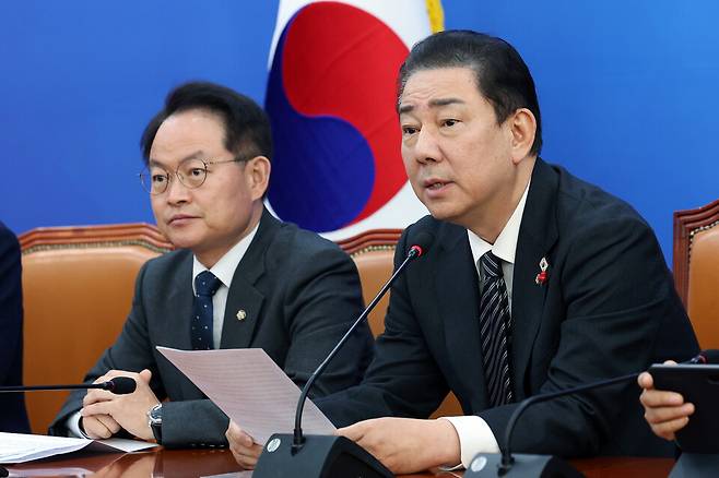 김병기 더불어민주당 원내대표가 12월4일 서울 여의도 국회에서 열린 정책조정회의에서 발언하고 있다. ⓒ연합뉴스