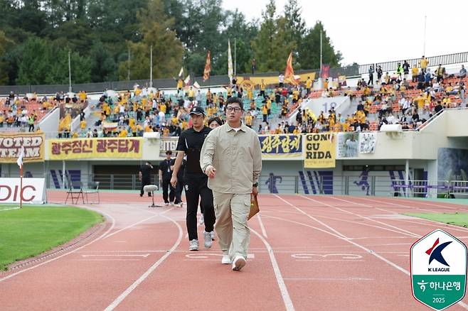 지난 9월 FC안양전을 앞둔 이정효 광주FC 감독. /사진=한국프로축구연맹 제공