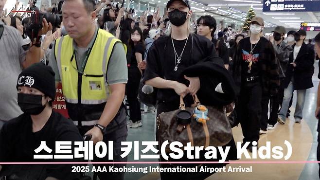 스트레이 키즈(Stray Kids), '안전하게 AAA 도착' [영상]