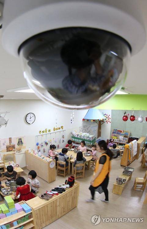 어린이집 CCTV는 60일 이상 보관 [연합뉴스 자료사진]