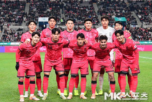 홍명보 감독이 이끈 대한민국 축구 대표팀은 11월 18일 서울월드컵경기장에서 열린 가나와의 2026 북중미 월드컵 대비 평가전에서 1-0 승리했다. 사진(상암 서울)=김영구 기자